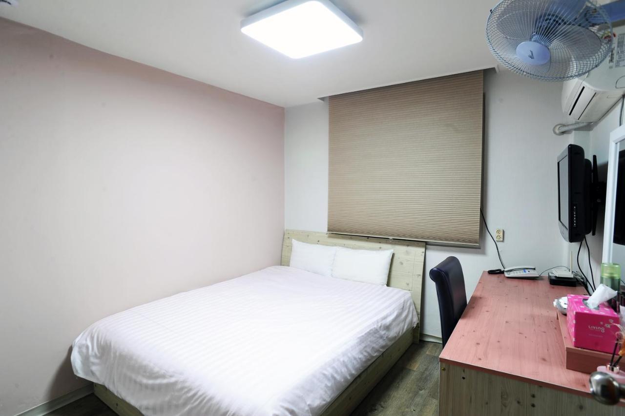 Saewha Hostel Сеул Екстер'єр фото